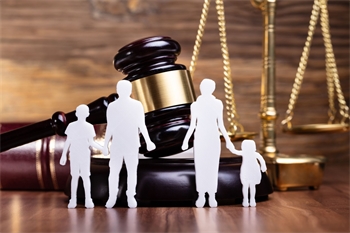 Семейный юрист: услуги адвоката по семейным делам в Новосиби